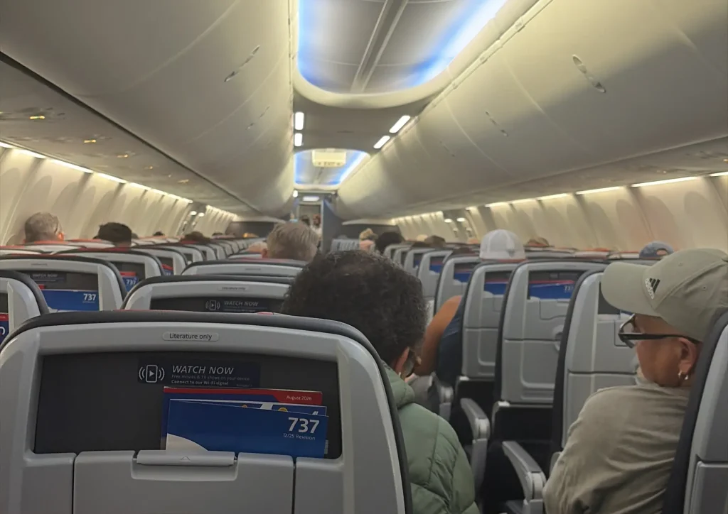 American Airlines flight SJO to MIA inside view